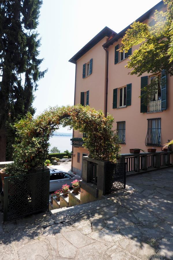 Casa Mondadori Bed & Breakfast Meina Exterior photo